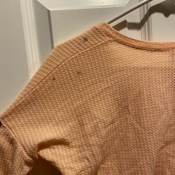 Has three small grayish stains, but very comfortable! - Picture 4 of 4